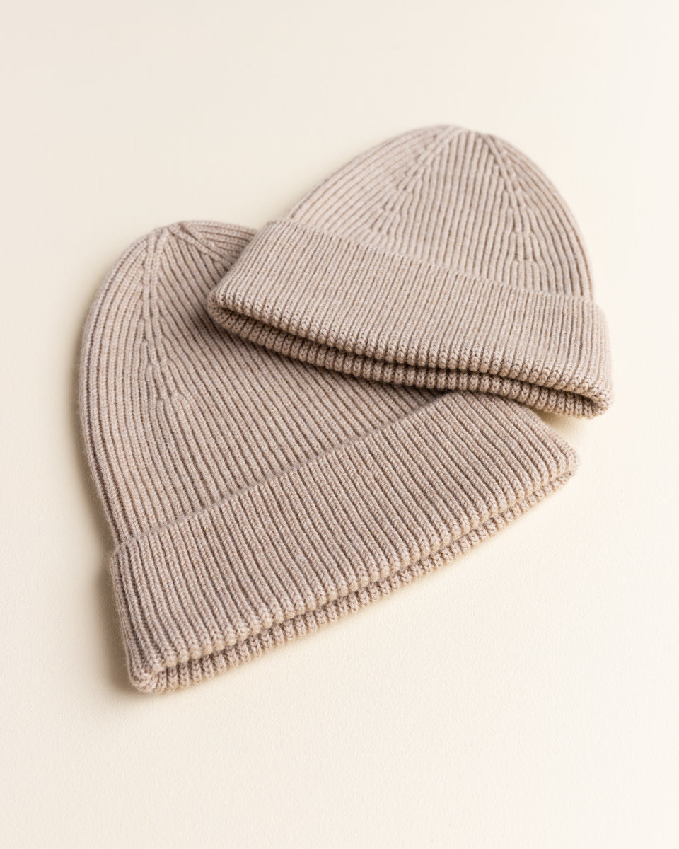 beanie fonzie - adult - sand