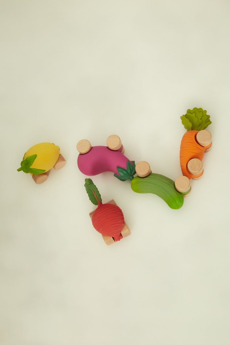 bijtspeeltje & auto pepino the cucumber