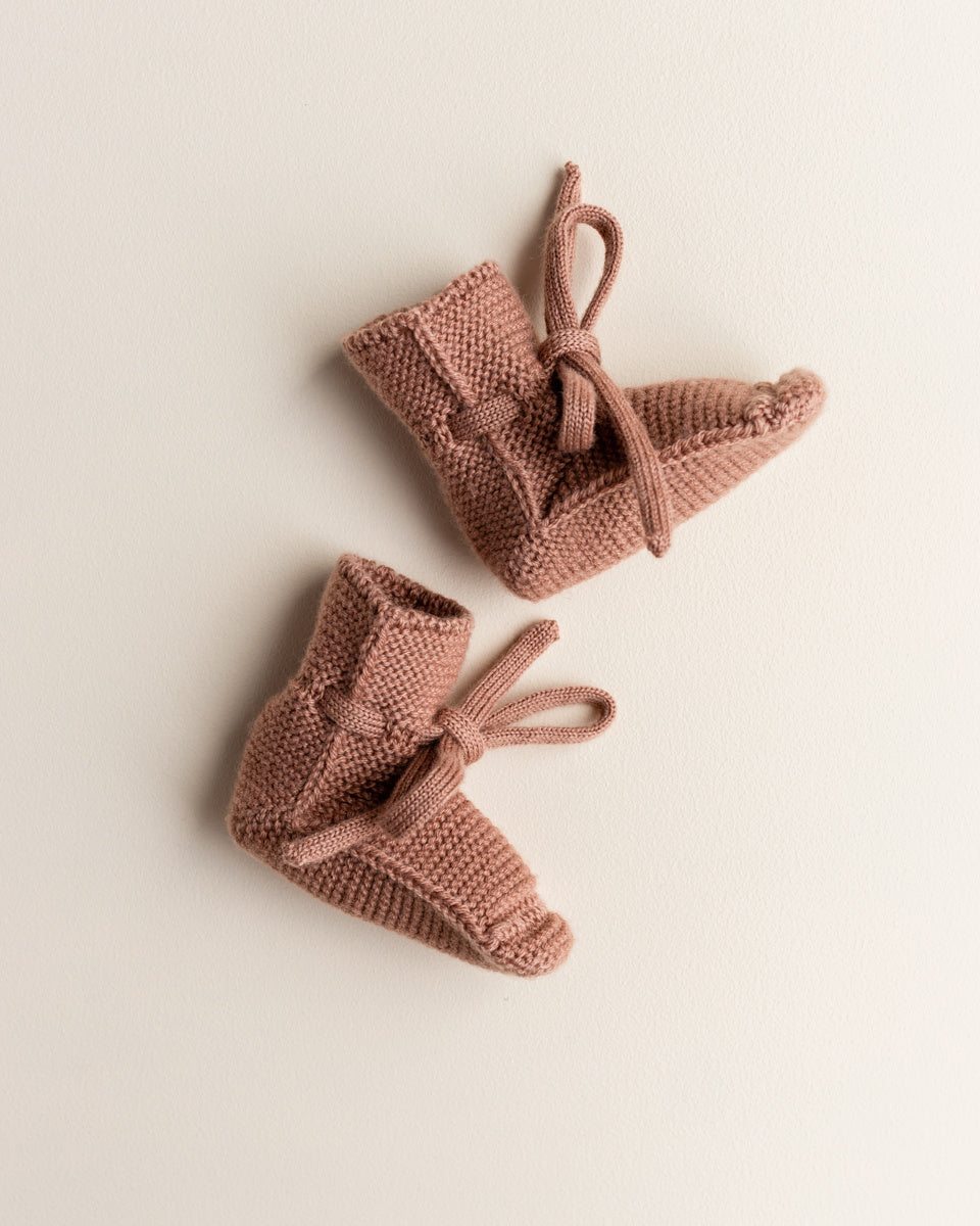 booties - terracotta- 0-9M