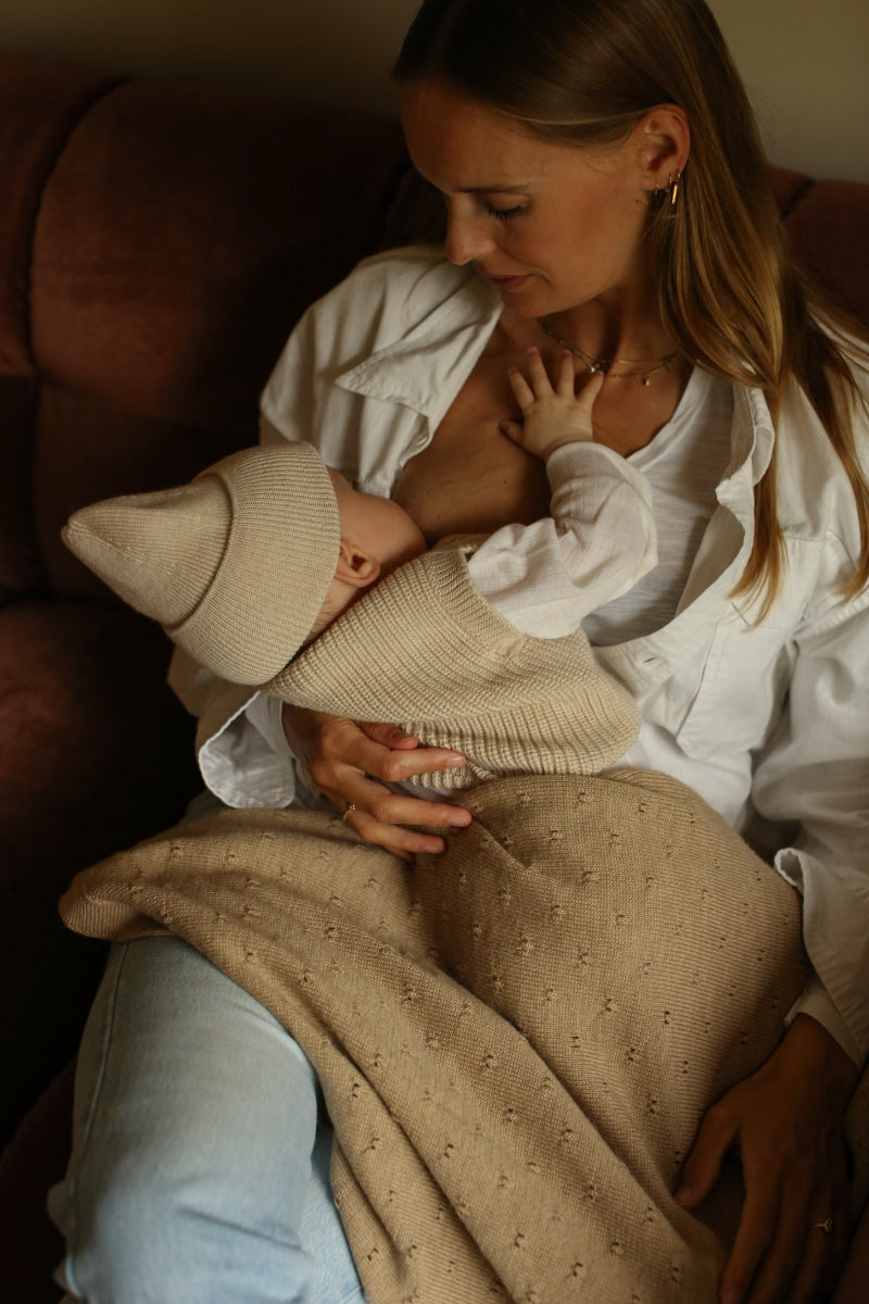 beanie fonzie - newborn - cream