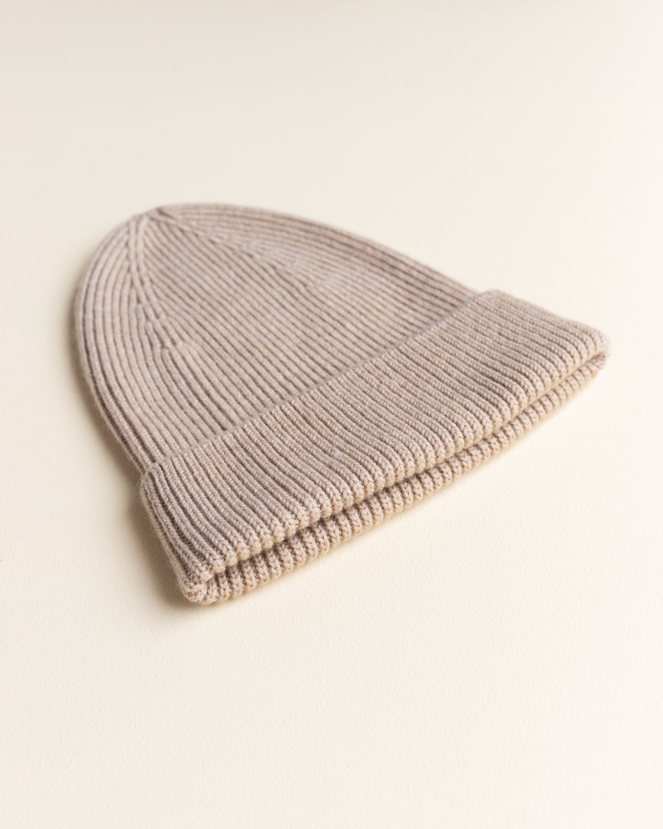 beanie fonzie - adult - sand