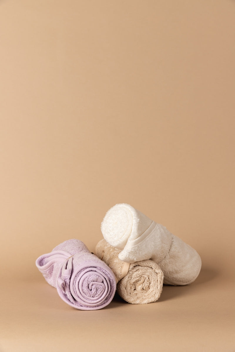 badcape - daisy white