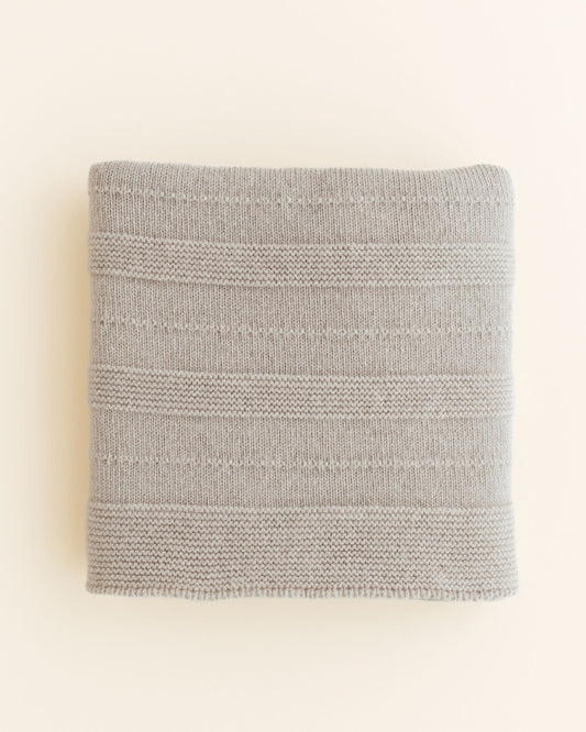 deken holly - pebble