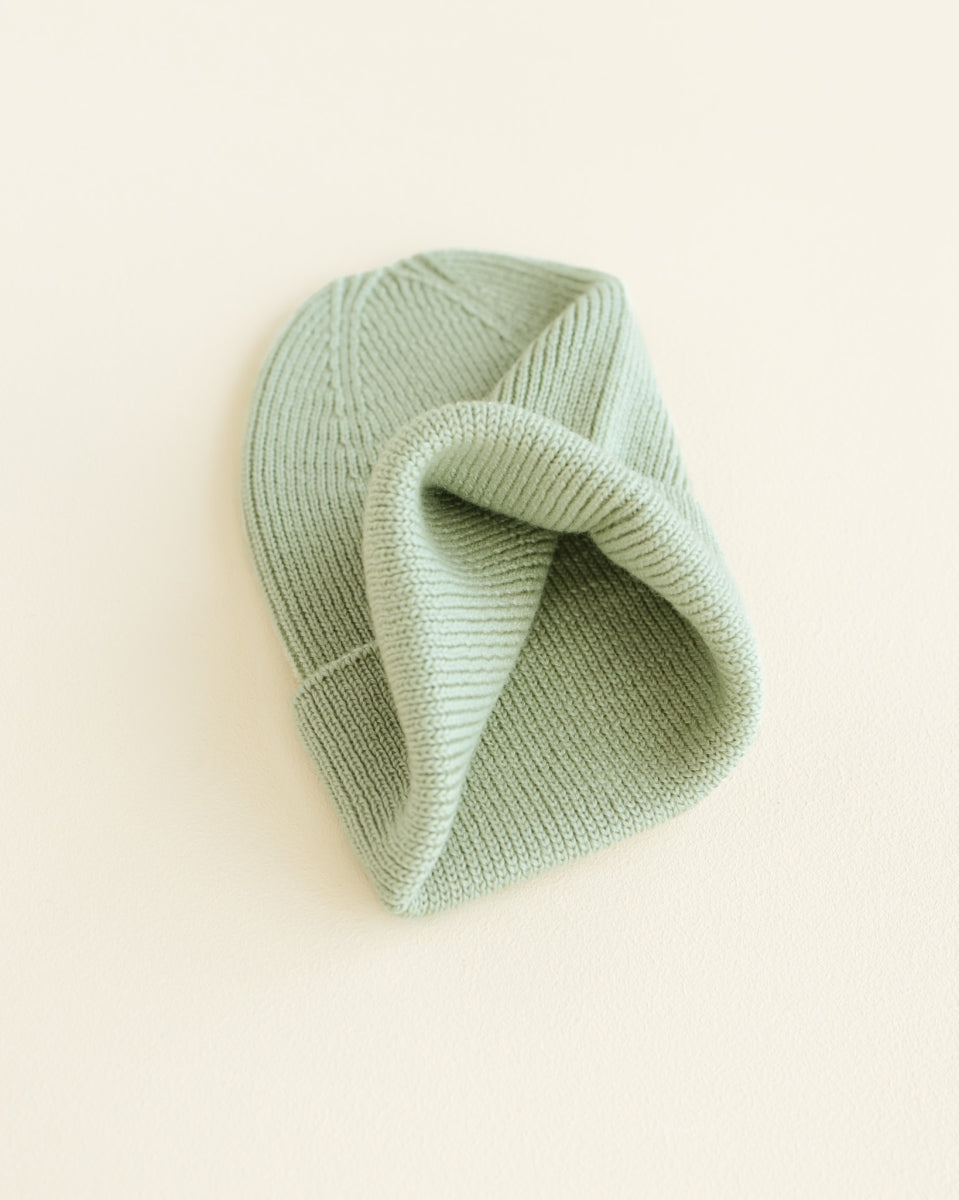 beanie fonzie - newborn - mint