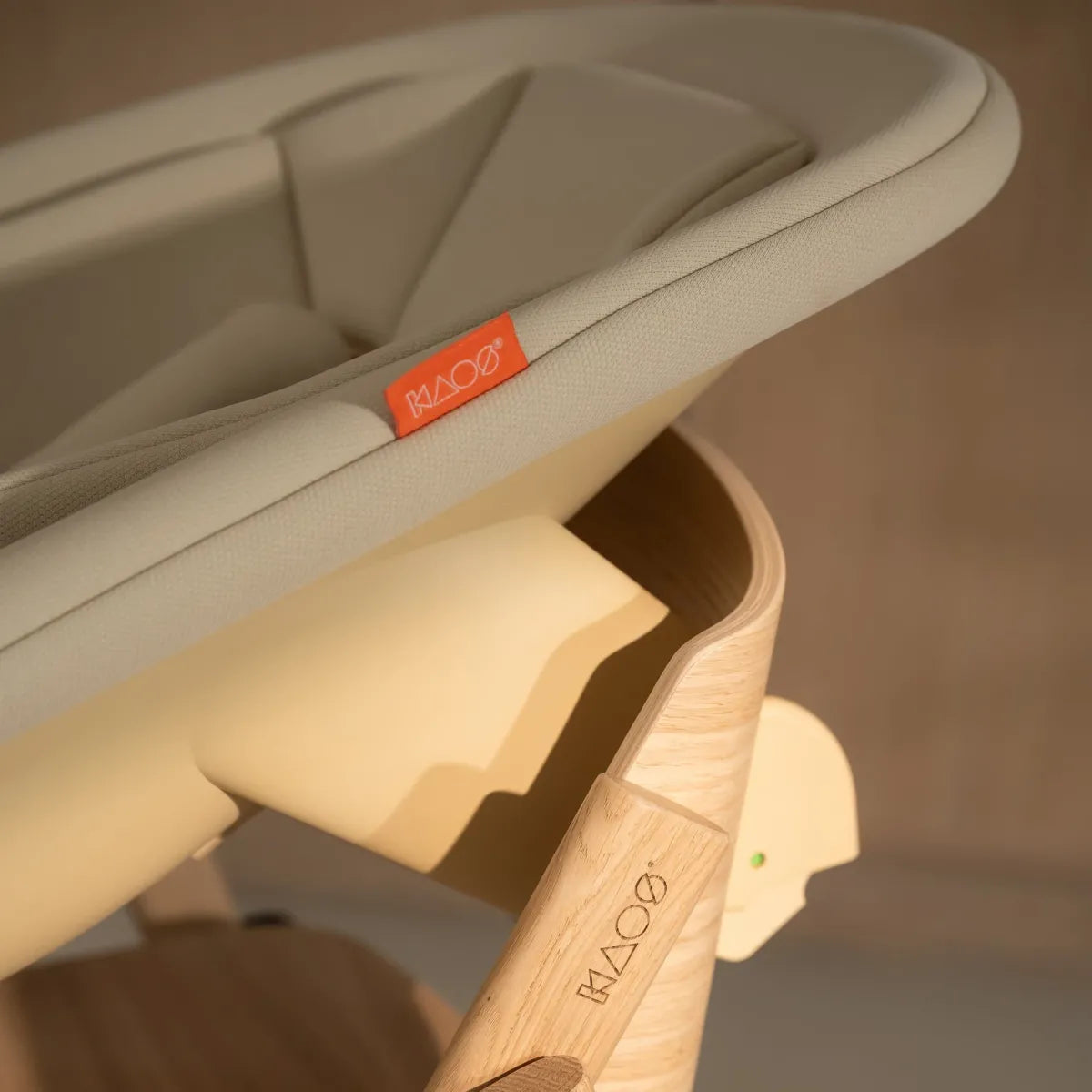 newborn seat voor kaos eetstoel - desert sand