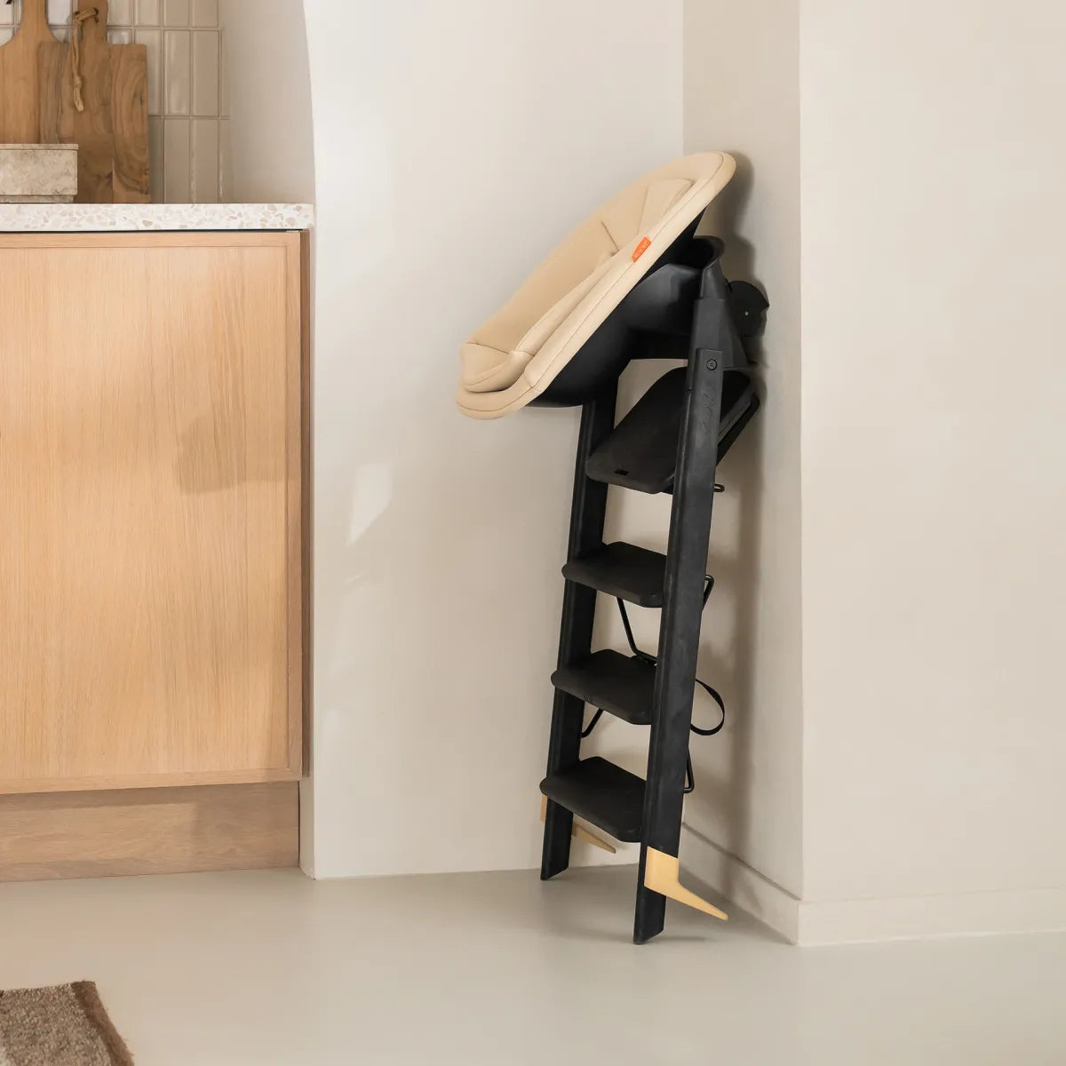 newborn seat voor kaos eetstoel - charcoal black