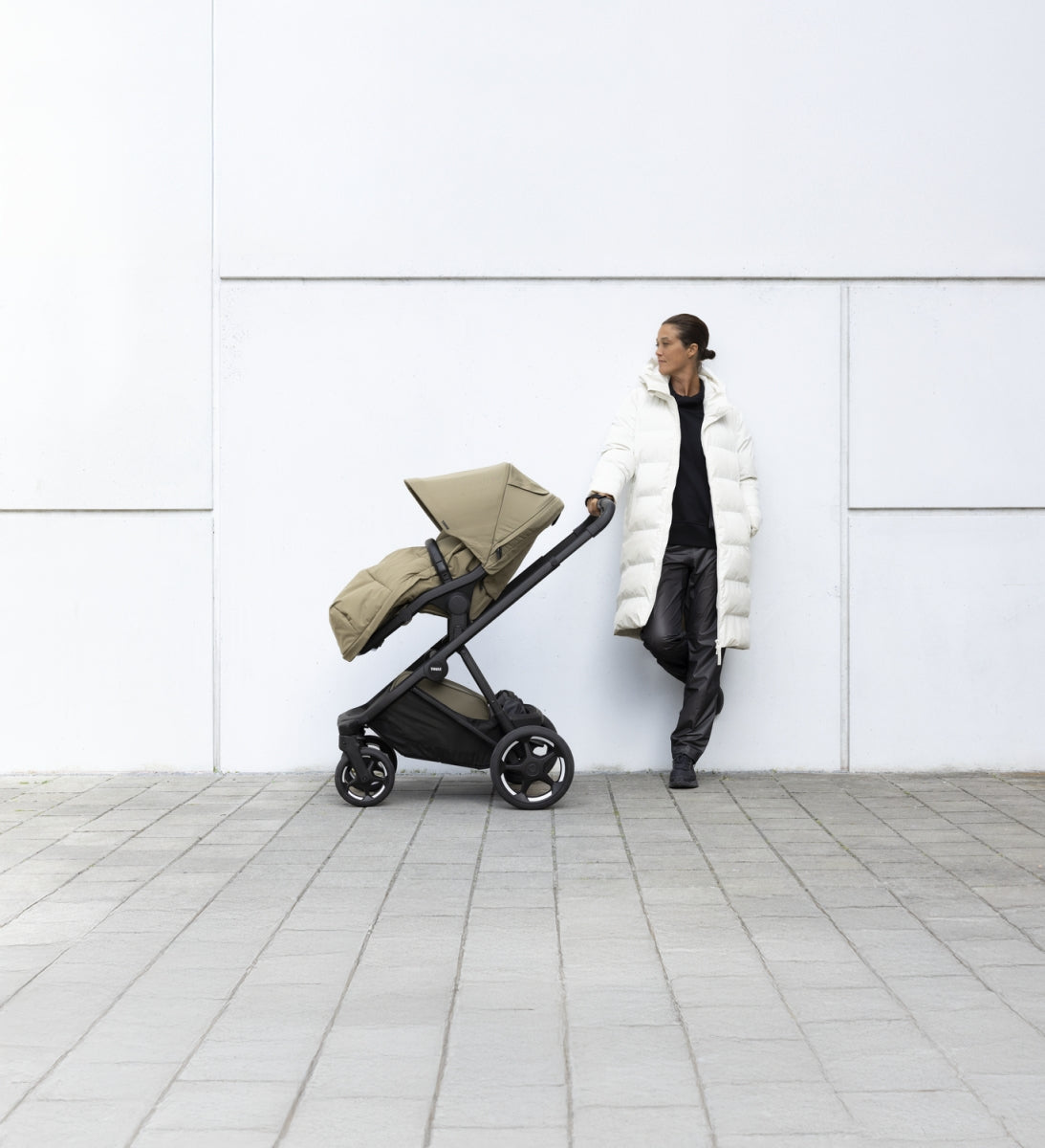 charm kinderwagen - faded kaki on black