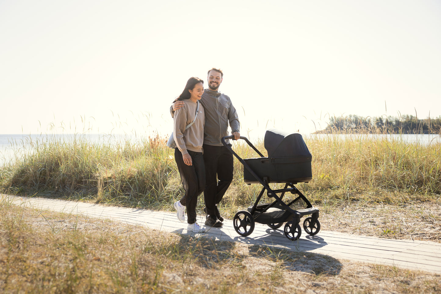 charm kinderwagen - black on black