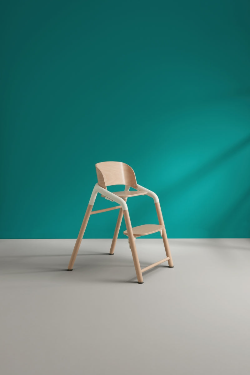 giraffe basis  - neutral wood/white