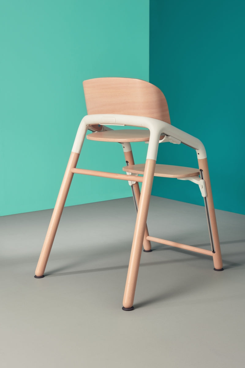 giraffe basis  - neutral wood/white