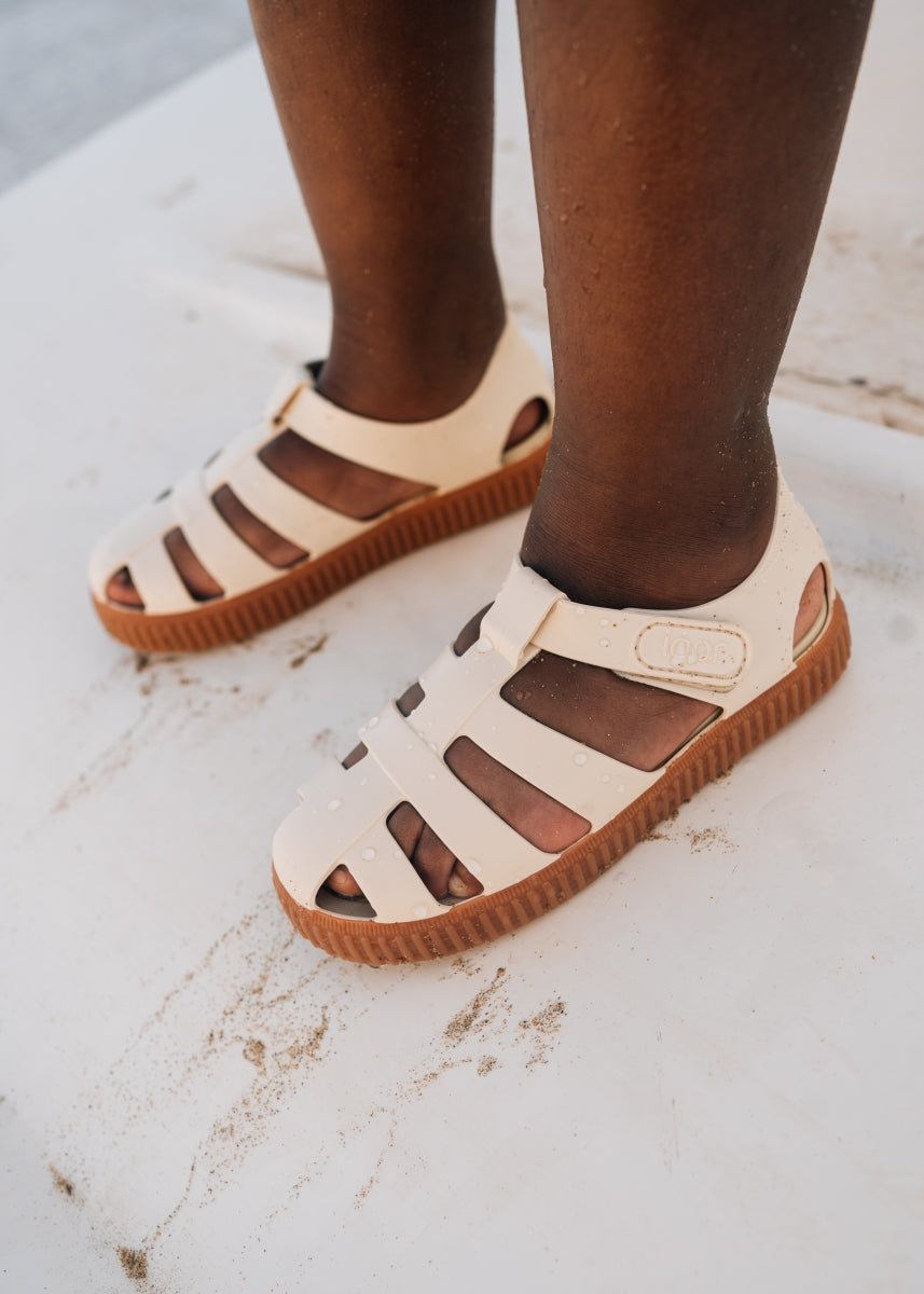 watersandalen - nico caramelo marfil