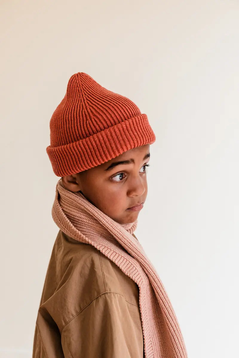 beanie fonzie wild berry - kids