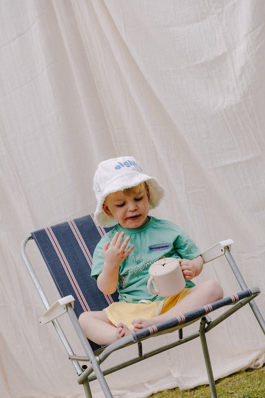 zonnehoed - white eighties print