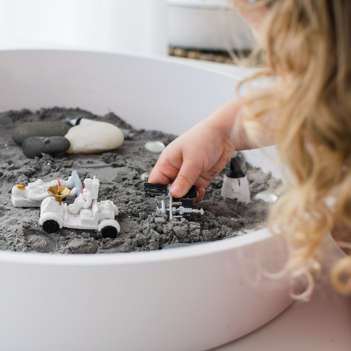 speel tray - open einde speelbak incl deksel en compartimenten