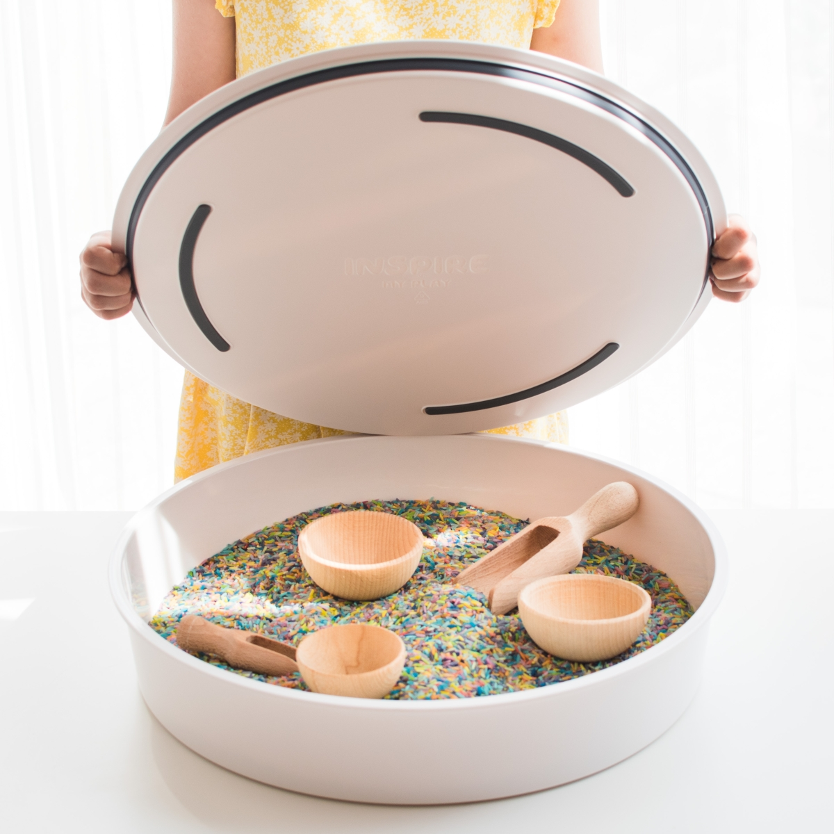 speel tray - open einde speelbak incl deksel en compartimenten