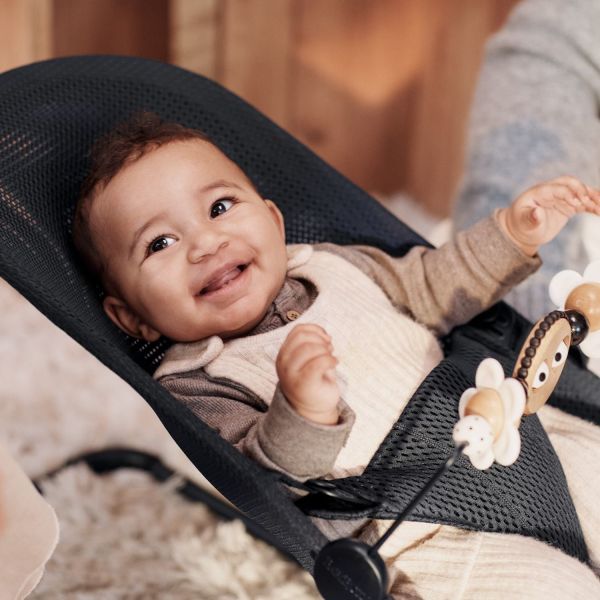 speeltje voor babybjorn wipper - googly eyes - zwart & wit