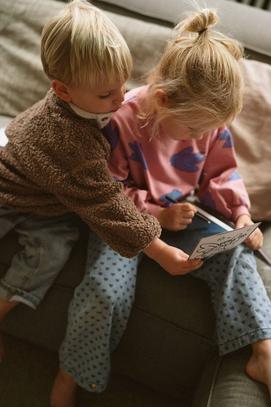 sweatshirt - flowing birds - rose