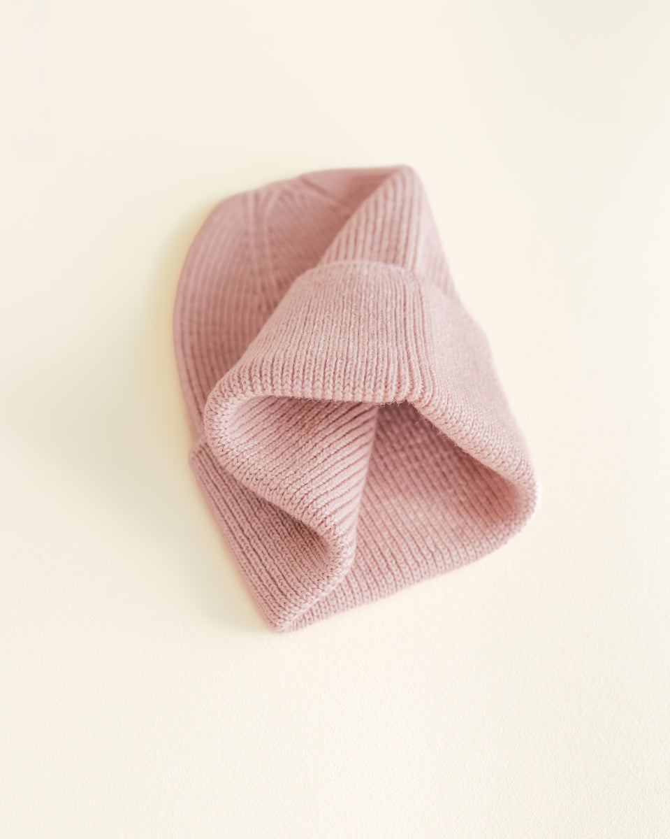 beanie fonzie - newborn - powder