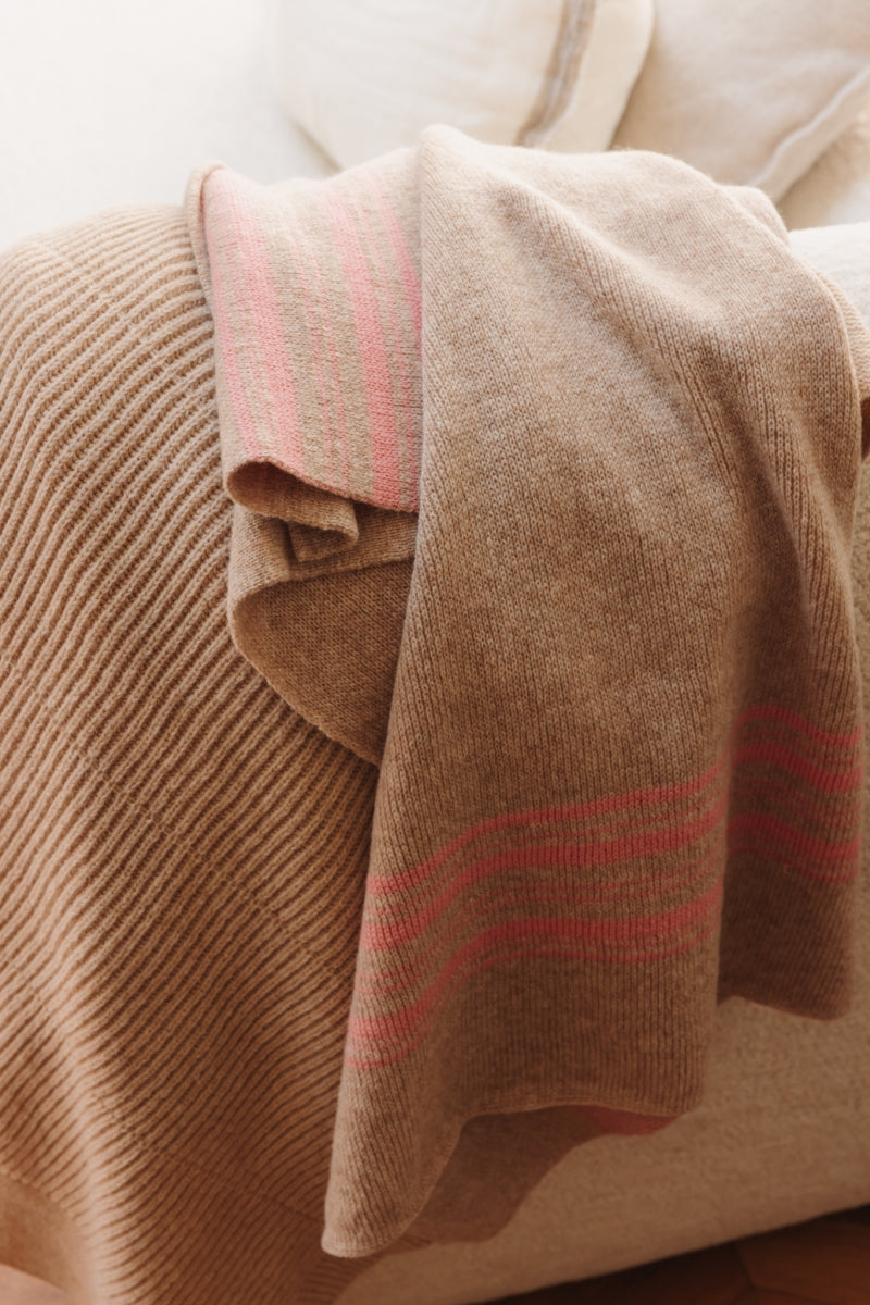 deken gilbert - sand/bubblegum