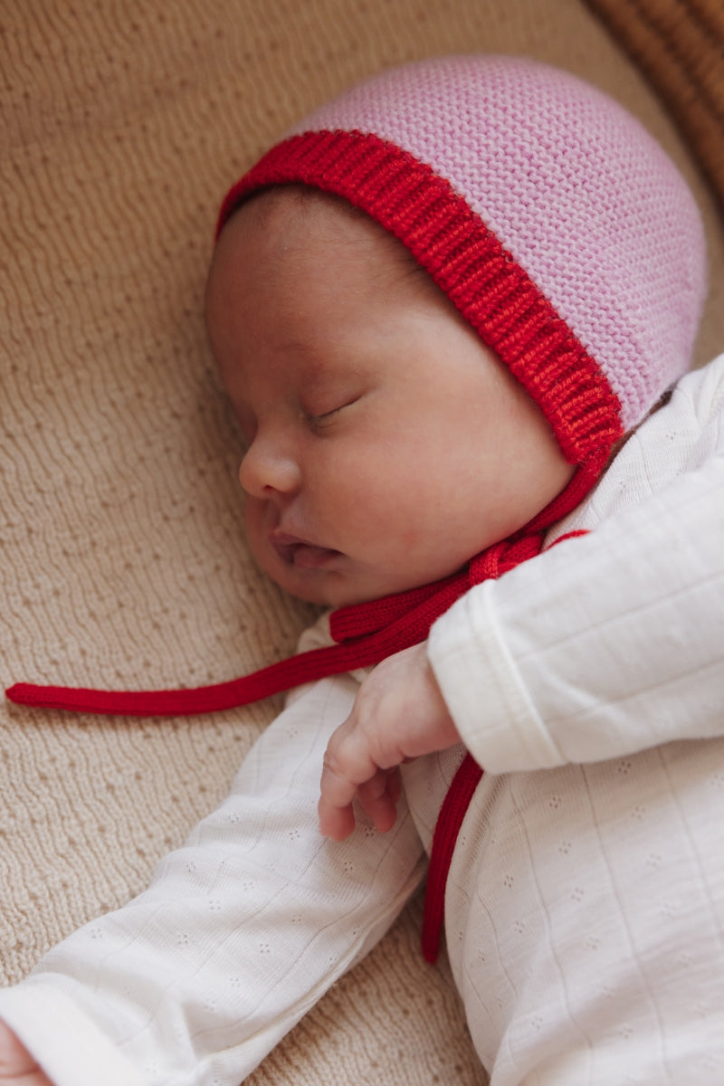 bonnet dolly - cotton candy/red