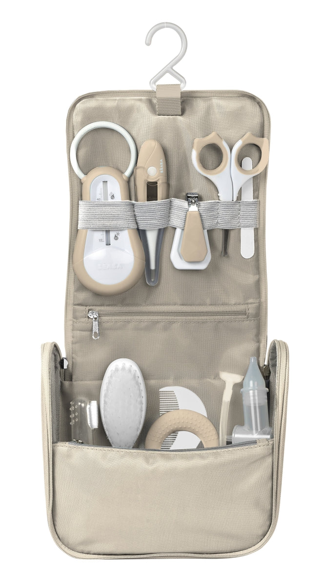 toiletzakje met 10 essentials - clay