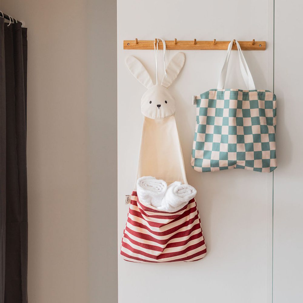 toto opbergzak & wall hanger - konijn
